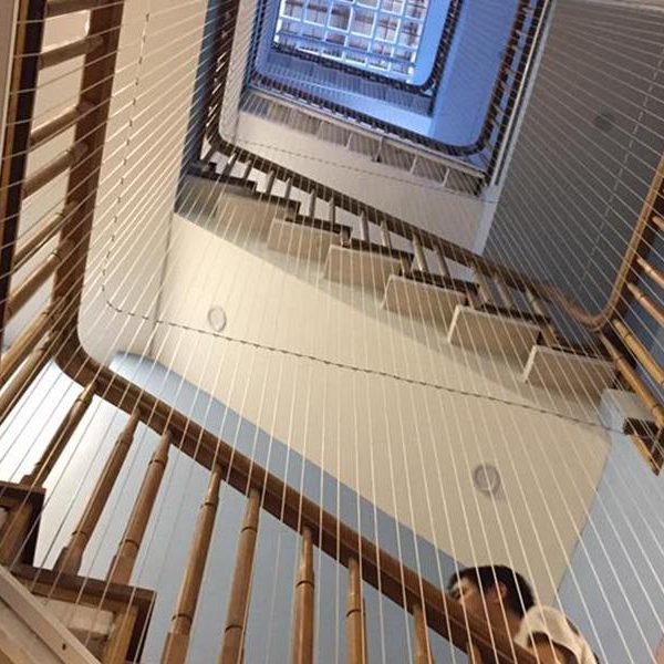 Luoi an toan cau thang 1